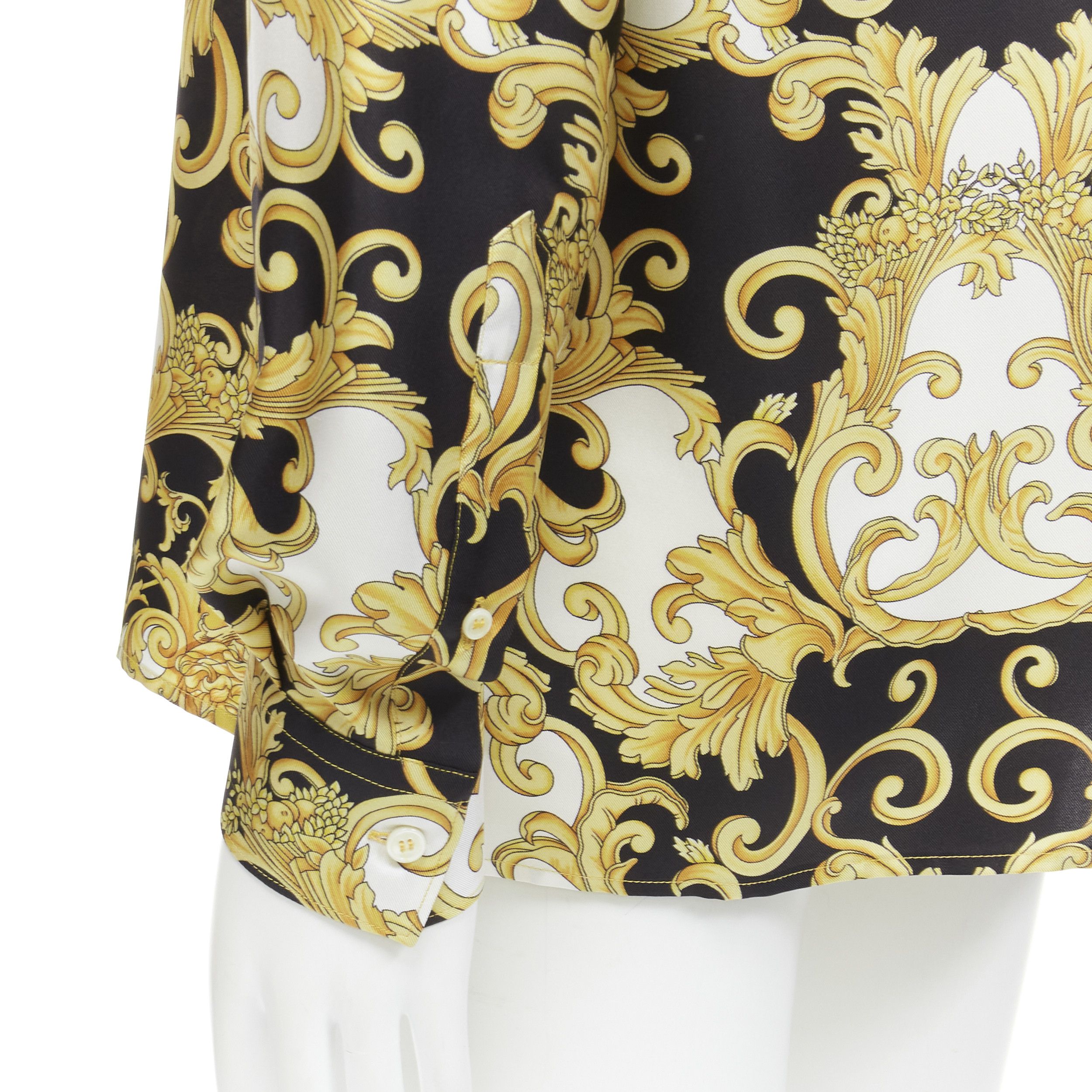 Versace new VERSACE 2022 Renaissance Barocco 100% silk gold signature shirt IT50 L Size L / US 10 / IT 46 - 8 Thumbnail