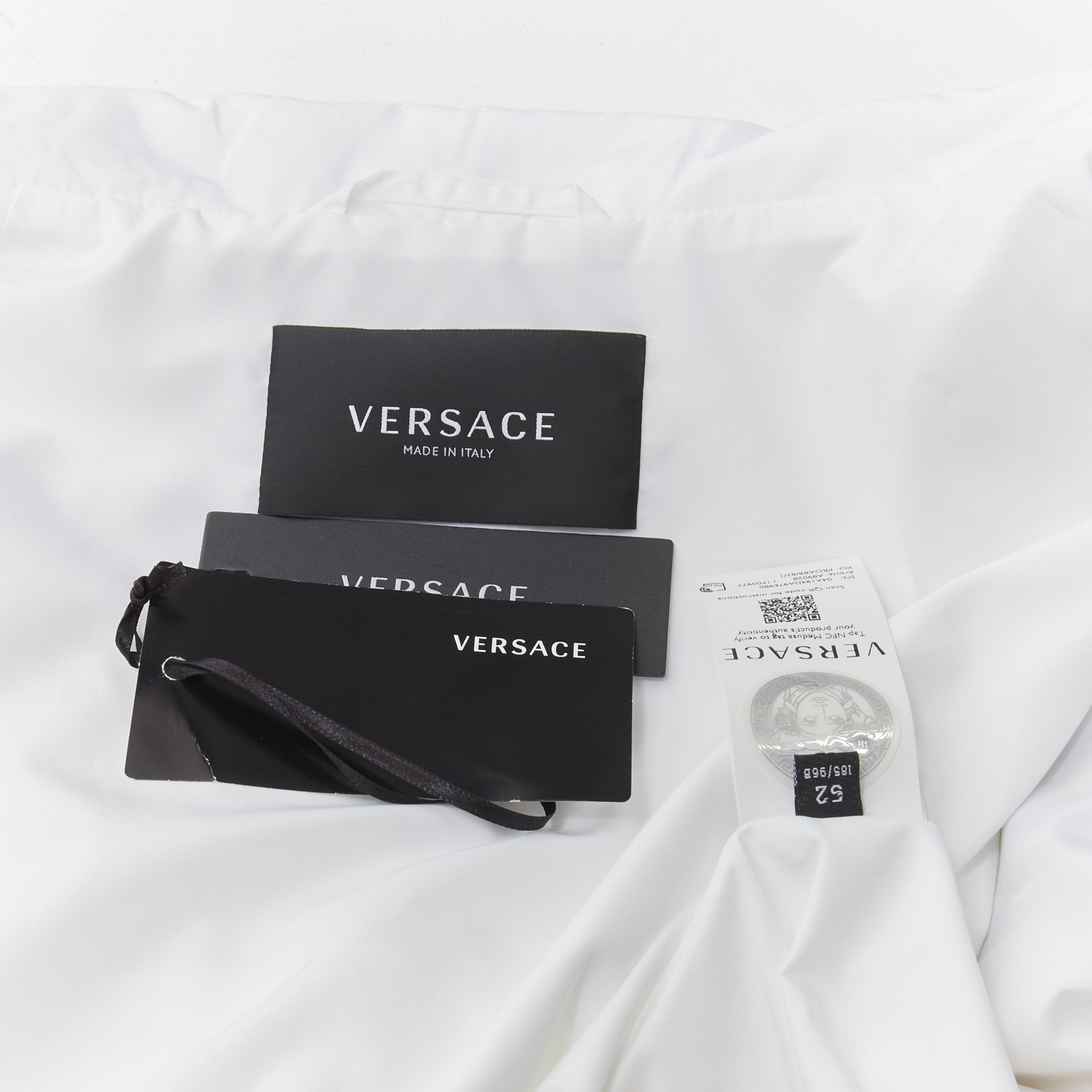 Versace new VERSACE 2021 Tresor De La Mer Runway white starfish track jacket IT52 XL Size US XL / EU 56 / 4 - 10 Thumbnail