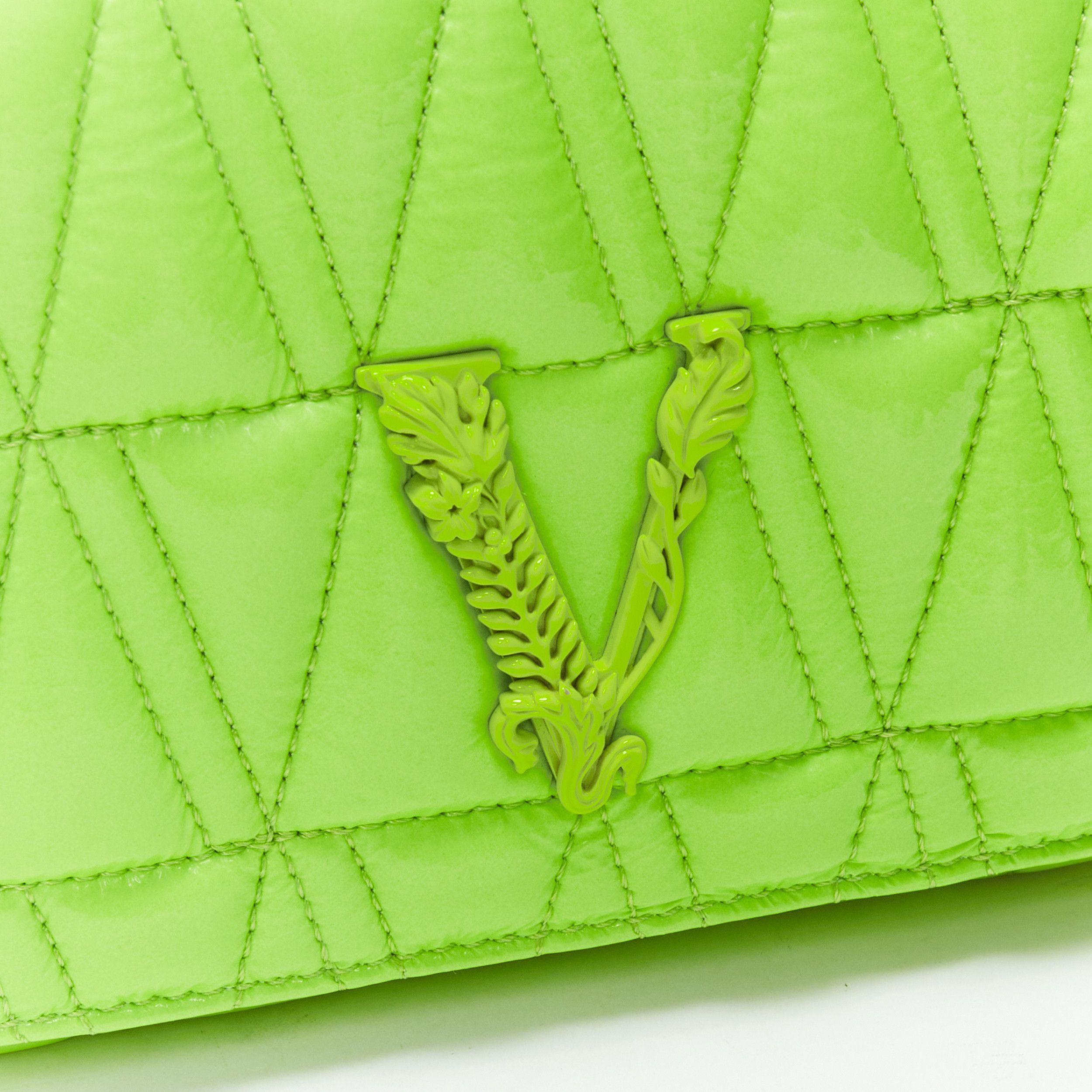 Versace new VERSACE Virtus bright green V quilted patent leather crossbody flap bag Size ONE SIZE - 7 Thumbnail