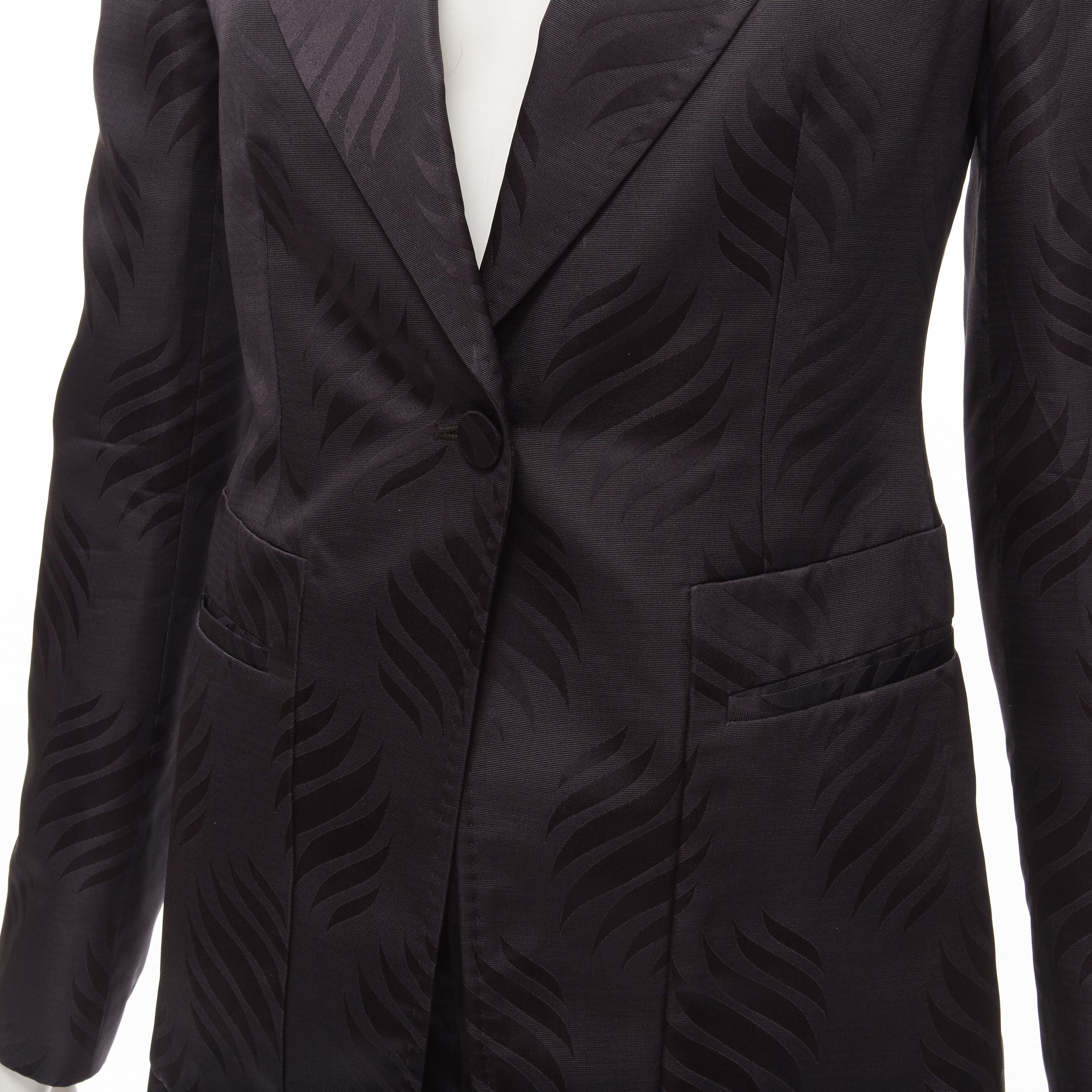 Gucci GUCCI Tom Ford Vintage black oriental leaf jacquard blazer skirt suit IT38 XS Size XS / US 0-2 / IT 36-38 - 2 Thumbnail
