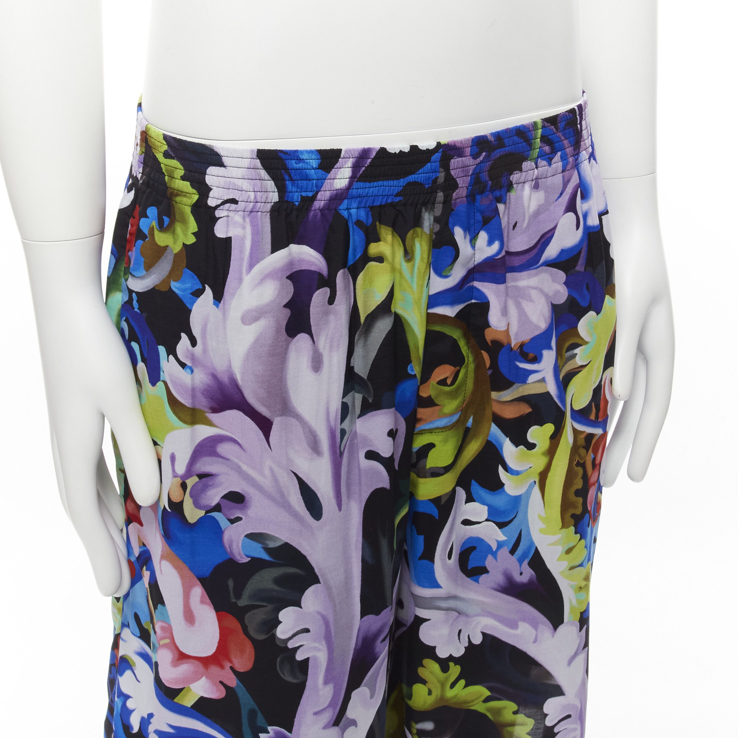 Versace new VERSACE 2021 Runway Baroccoflage floral baroque wide shorts IT48 M Size US 30 / EU 46 - 7 Thumbnail