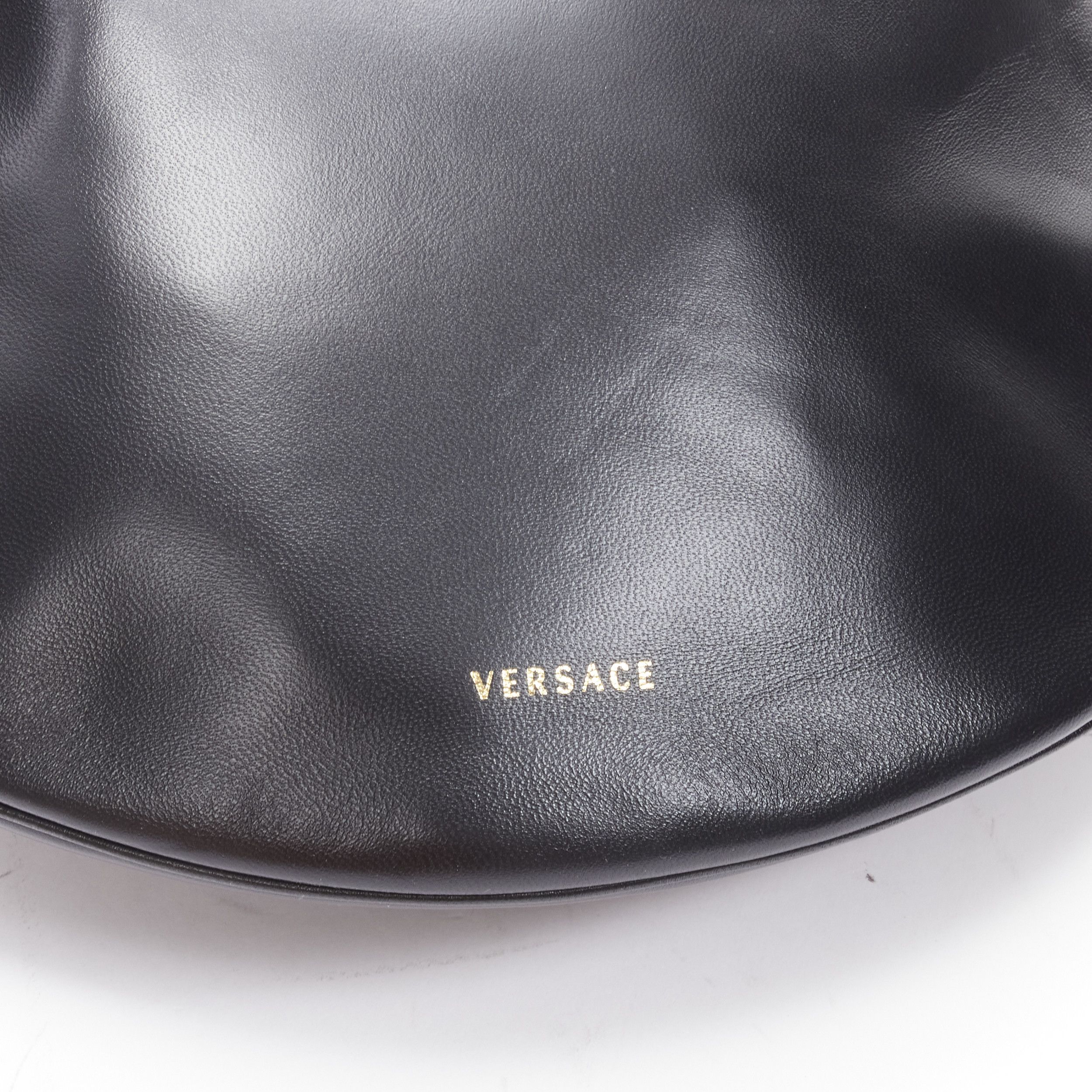 Versace new VERSACE Runway black medusa lamb leather gold tone chain hobo top handle bag Size ONE SIZE - 7 Thumbnail