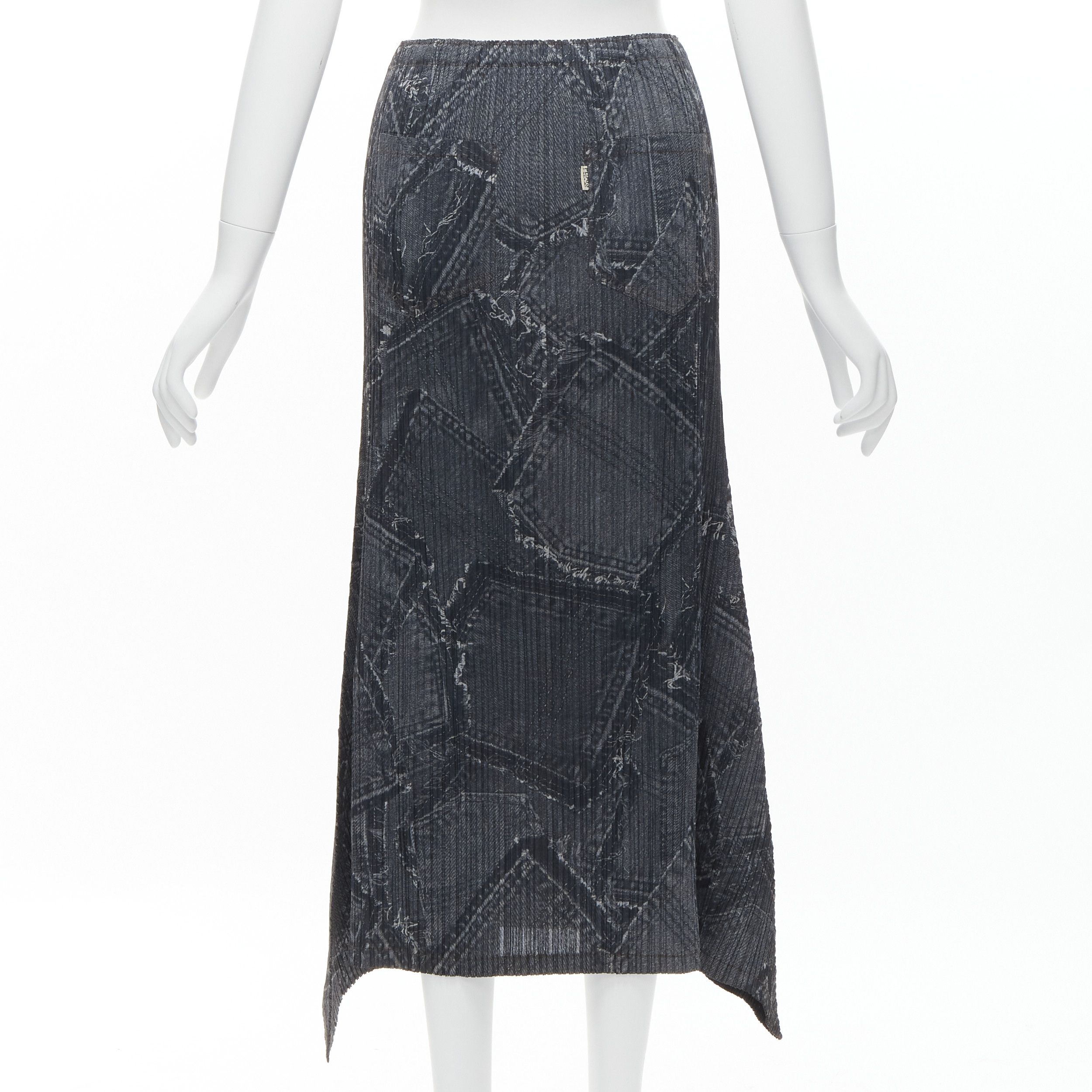 Issey Miyake ISSEY MIYAKE PLEATS PLEASE dark blue denim patchwork print pleated skirt JP2 M Size 28" / US 6 / IT 42 - 5 Thumbnail