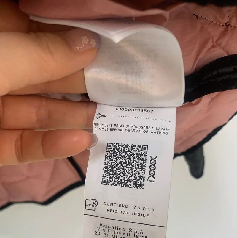 Valentino Valentino Quilted Black Women's Down Jacket 0089 Size ONE SIZE - 4 Thumbnail