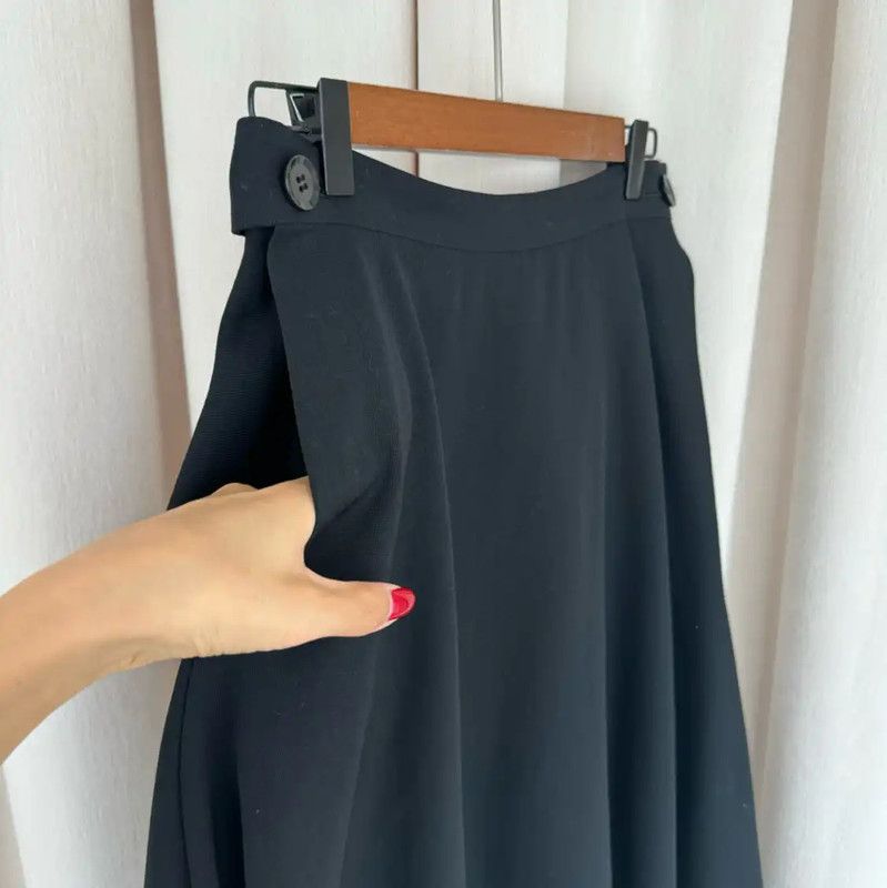 Yohji Yamamoto Yohji Yamamoto Black Wool Midi Skirt 0089 Size 27" / US 4 / IT 40 - 6 Thumbnail
