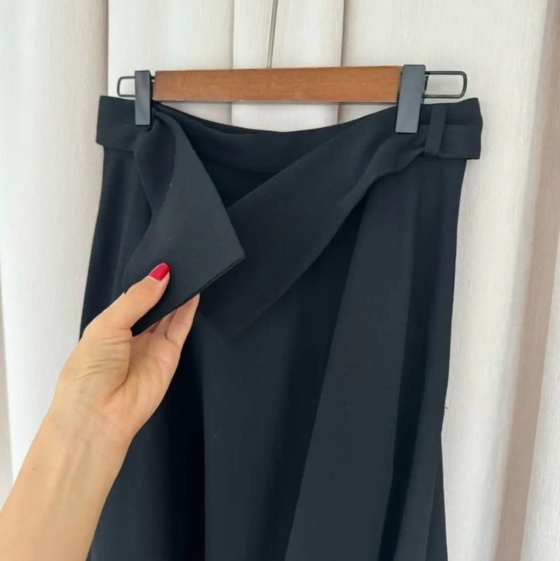 Yohji Yamamoto Yohji Yamamoto Black Wool Midi Skirt 0089 Size 27" / US 4 / IT 40 - 5 Thumbnail