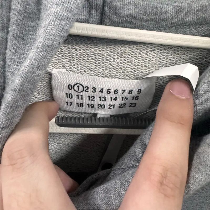Maison Margiela Maison Margiela Gray Pullover Hoodie for Women 0089 Size M / US 6-8 / IT 42-44 - 3 Thumbnail