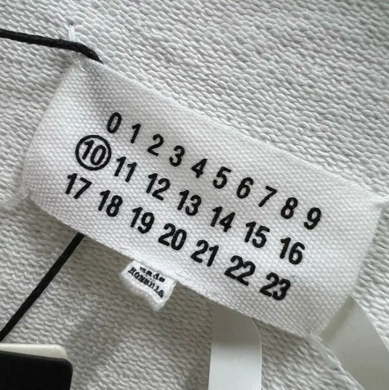Maison Margiela Maison Margiela White Logo Cropped Sweatshirt 0089 Size ONE SIZE - 5 Thumbnail