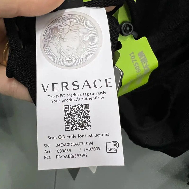 Versace Versace Black Wool Long Sleeve Pullover 0089 Size ONE SIZE - 4 Thumbnail