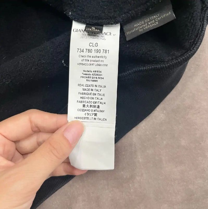 Versace Versace Women's Black Cotton Sweatshirt Size S 0089 Size S / US 4 / IT 40 - 4 Thumbnail