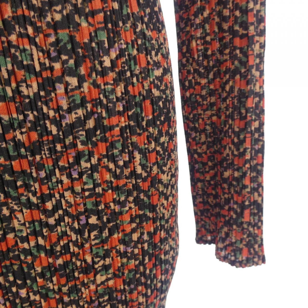 Other Other Pleats Please PP74-JK725 Shirt Others Tops PP74-JK725 DUTY FREE for USA Size ONE SIZE - 5 Thumbnail
