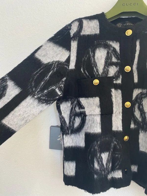 Versace Versace Black Wool Sweater for Women 0089 Size M / US 6-8 / IT 42-44 - 2 Thumbnail