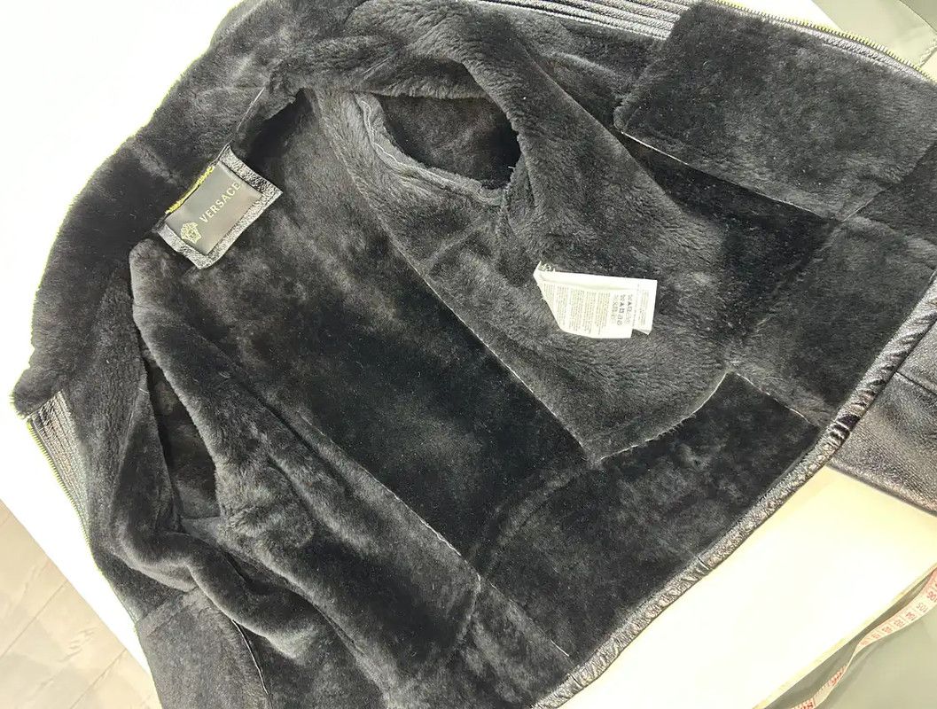 Versace Versace Black Leather Jacket with Faux Fur Collar 0089 Size M / US 6-8 / IT 42-44 - 8 Thumbnail