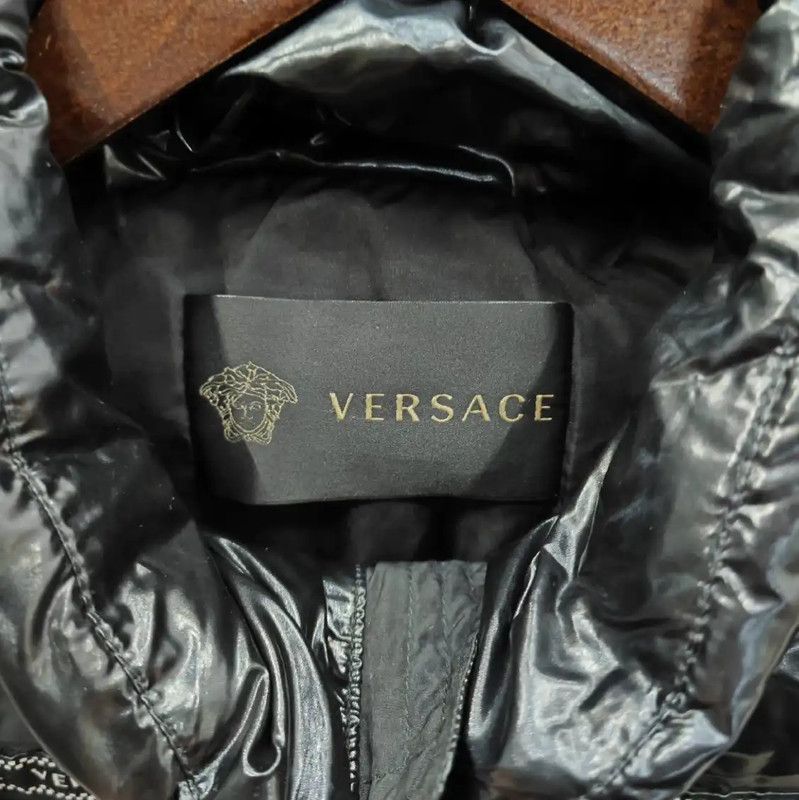 Versace Versace Women's Black Nylon Puffer Jacket 0089 Size M / US 6-8 / IT 42-44 - 3 Thumbnail