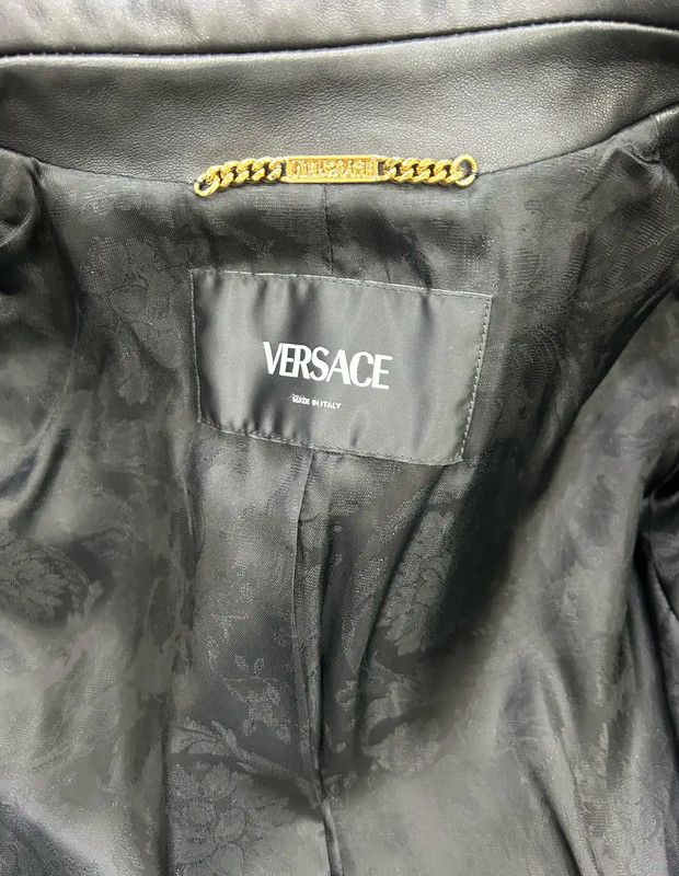 Versace Versace Black Leather Medusa Collar Women's Jacket 0089 Size S / US 4 / IT 40 - 7 Thumbnail