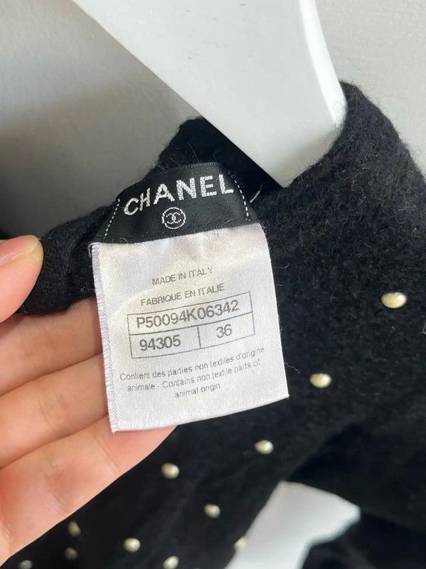 Chanel Chanel Black Long Sleeve Dress with Pearls 0089 Size S / US 4 / IT 40 - 5 Thumbnail