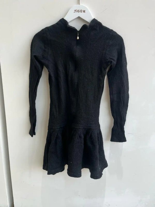 Chanel Chanel Black Long Sleeve Dress with Pearls 0089 Size S / US 4 / IT 40 - 2 Thumbnail