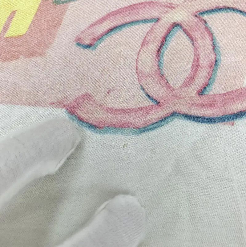 Chanel Chanel Women's White Cotton T-Shirt with Graphic Print 0089 Size S / US 4 / IT 40 - 8 Thumbnail