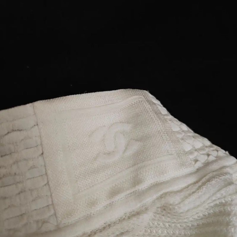 Chanel Chanel White Knitted Skirt for Women 0089 Size 23" - 7 Thumbnail
