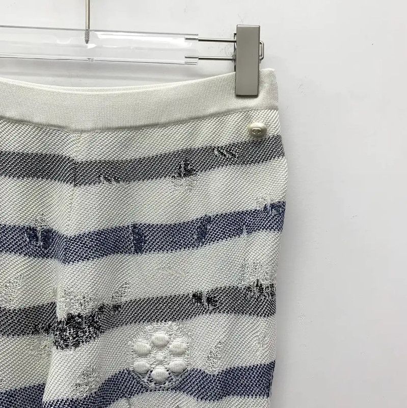 Chanel Striped Casual Pants in Size S 0089