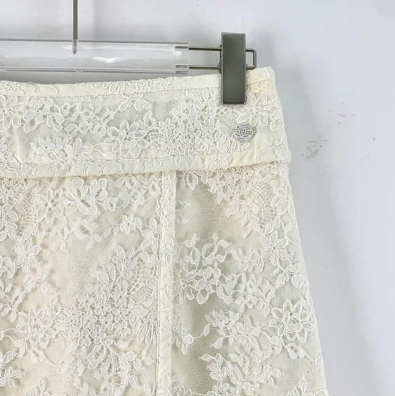 Chanel Chanel Beige Cotton Lace Skirt 0089 Size 22" - 3 Thumbnail