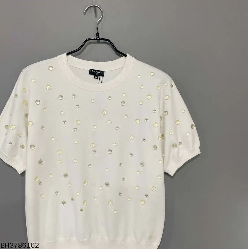 Chanel Chanel Ivory Women's T-Shirt with Embellishments 0089 Size ONE SIZE - 2 Thumbnail