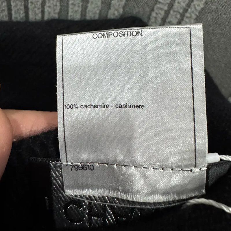 Chanel Chanel Black Wool Women's Sweater 0089 Size S / US 4 / IT 40 - 5 Thumbnail