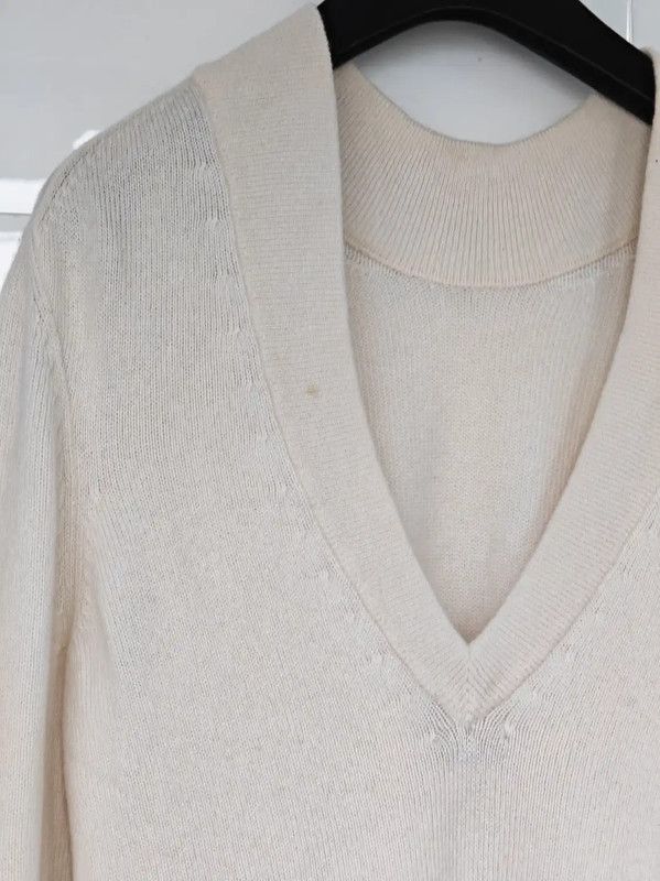 Chanel Chanel White Wool Long Sleeve Sweater 0089 Size M / US 6-8 / IT 42-44 - 7 Thumbnail