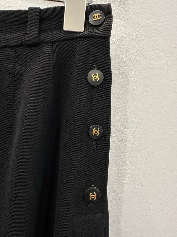 Chanel Chanel Black Wool Women's Shorts 0089 Size 23" - 3 Thumbnail