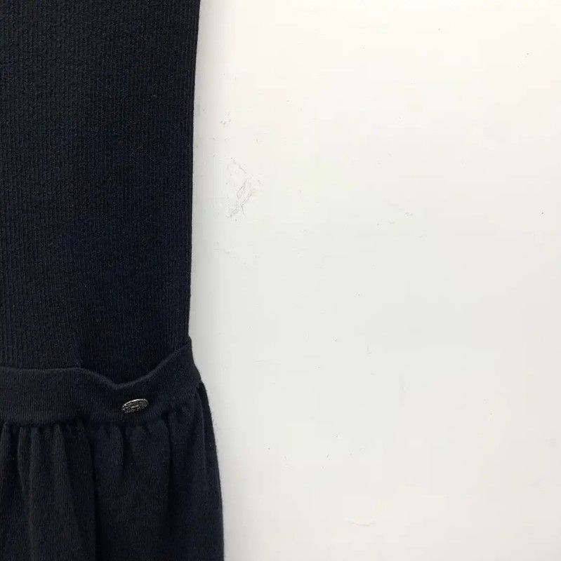 Chanel Chanel Black Wool Dress for Women 0089 Size XS / US 0-2 / IT 36-38 - 4 Thumbnail