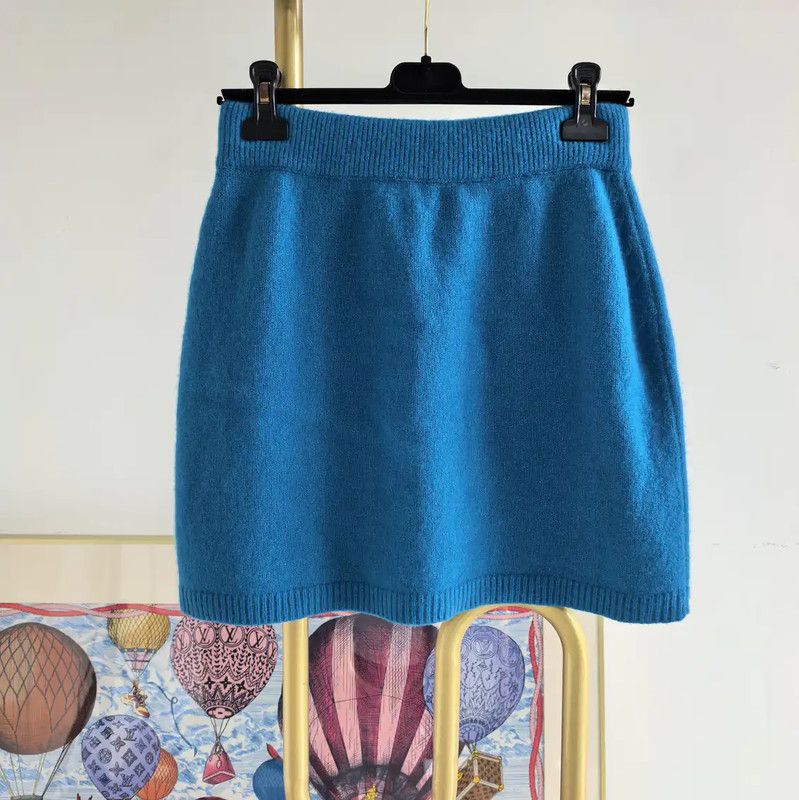 Chanel Chanel Blue Wool Midi Skirt for Women 0089 Size 30" / US 8 / IT 44 - 2 Thumbnail