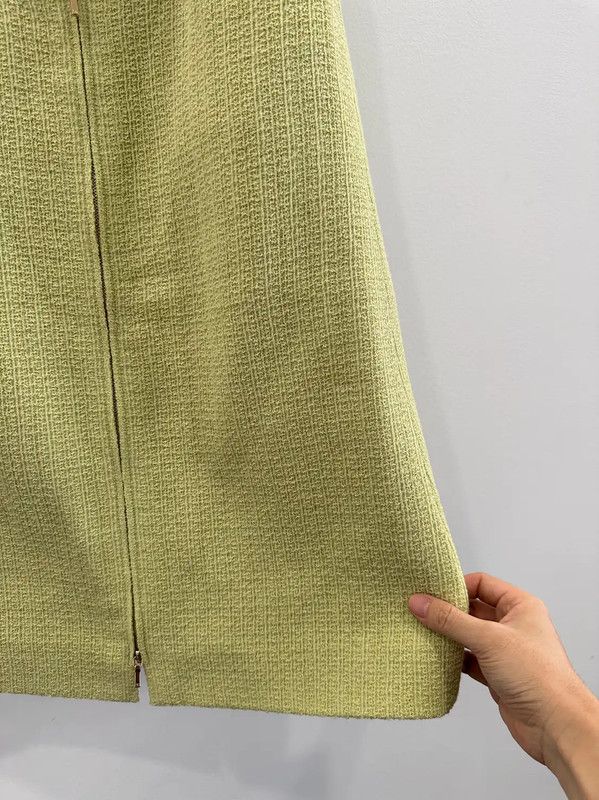 Chanel Chanel Green Wool Midi Skirt 0089 Size 24" / US 00 / IT 34 - 3 Thumbnail