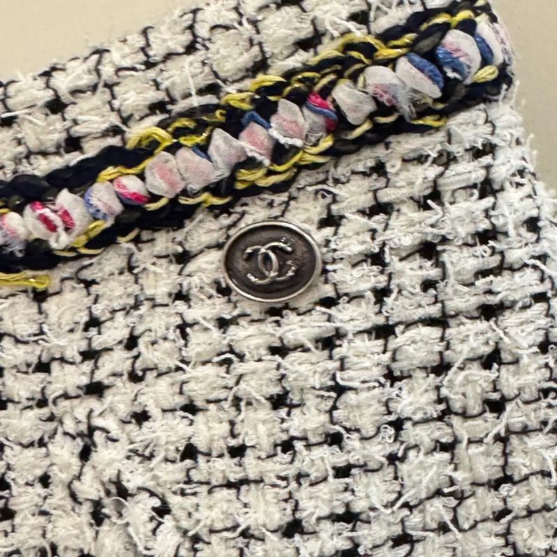 Chanel Chanel White Tweed Skirt XS 0089 Size 23" - 2 Thumbnail