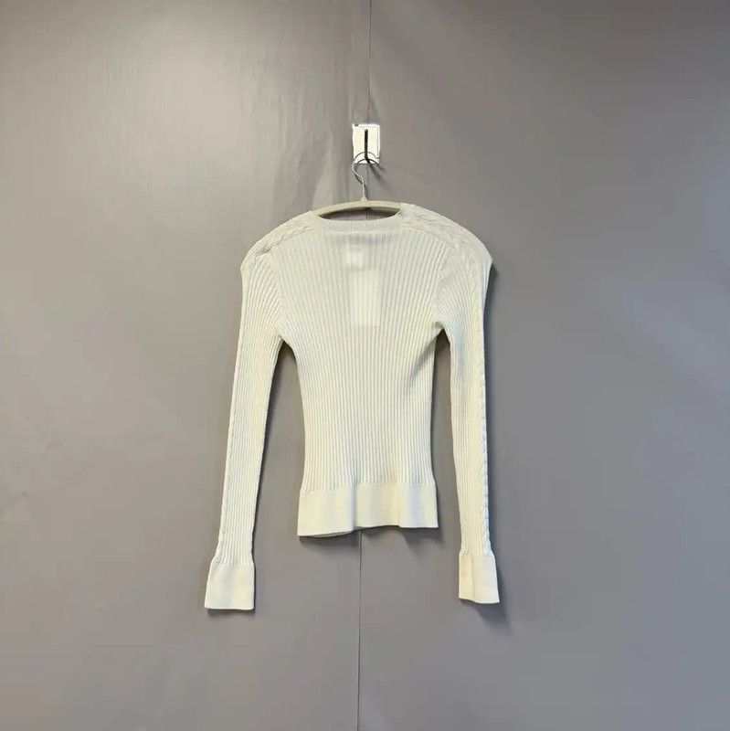 Chanel Chanel White Wool Pullover Sweater 0089 Size M / US 6-8 / IT 42-44 - 2 Thumbnail