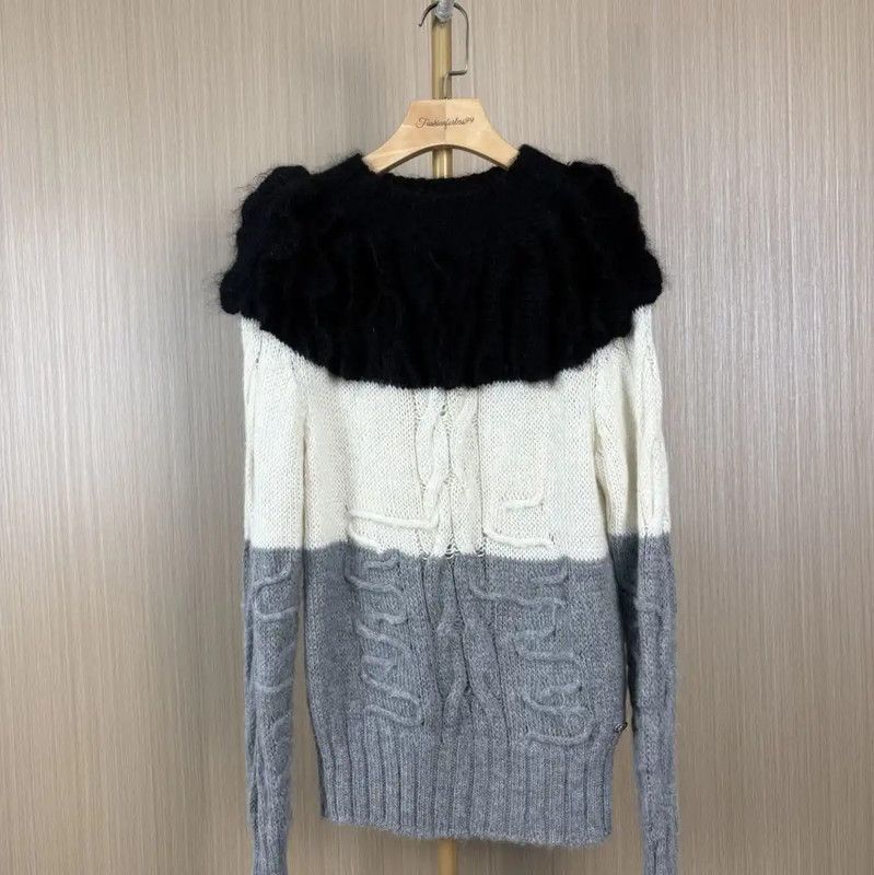 Chanel Chanel Color Block Wool Pullover Sweater 0089 Size M / US 6-8 / IT 42-44 - 2 Thumbnail