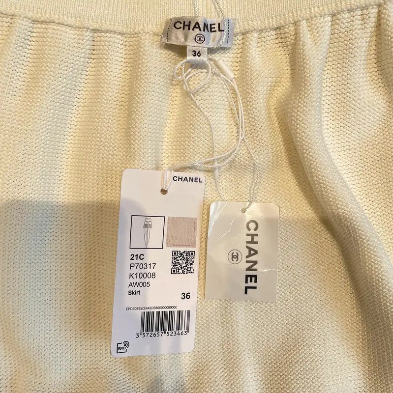Chanel Chanel White Knit Ruffled Skirt for Women 0089 Size 23" - 3 Thumbnail