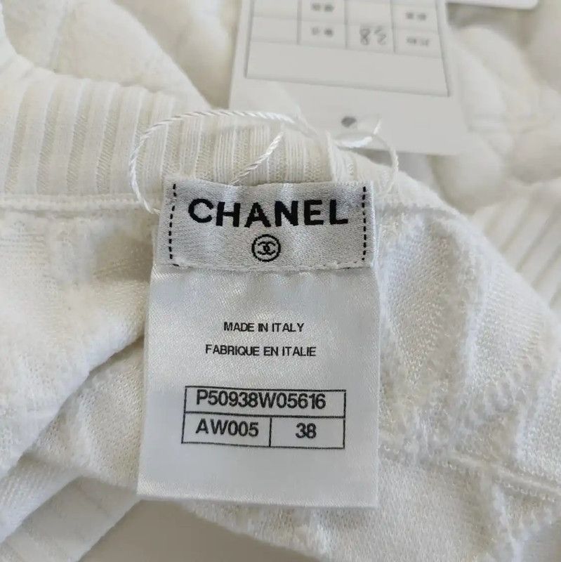 Chanel Chanel White Cotton Pullover with V-Neck Design 0089 Size M / US 6-8 / IT 42-44 - 3 Thumbnail