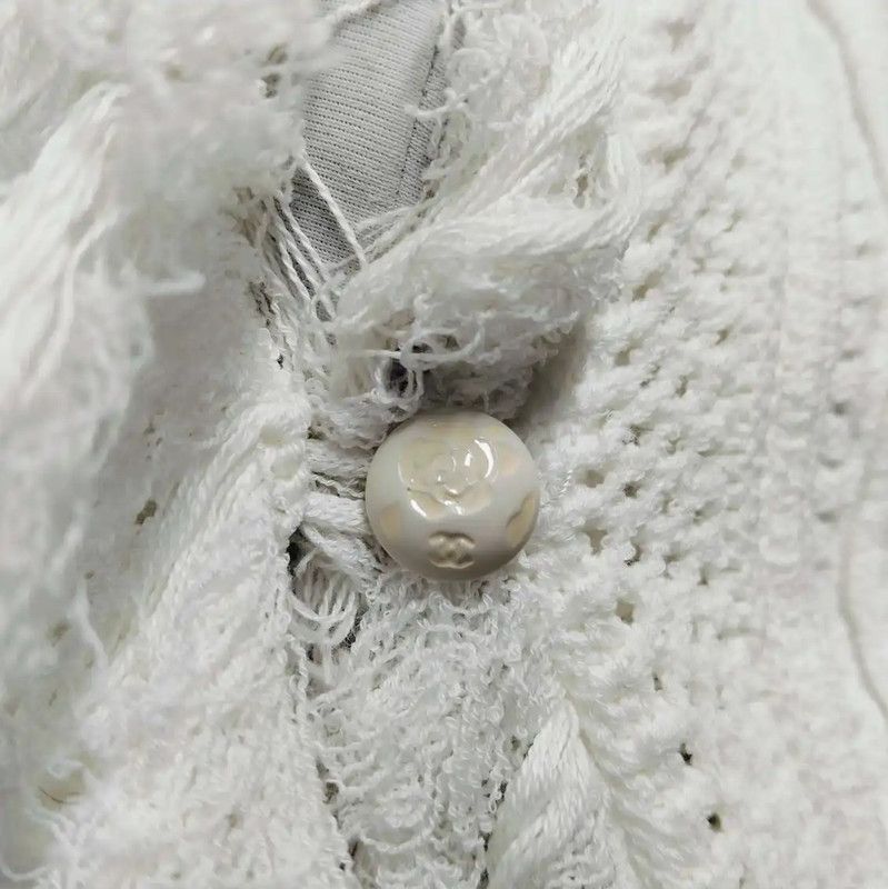 Chanel Chanel White Long Sleeve Cardigan for Women 0089 Size L / US 10 / IT 46 - 5 Thumbnail