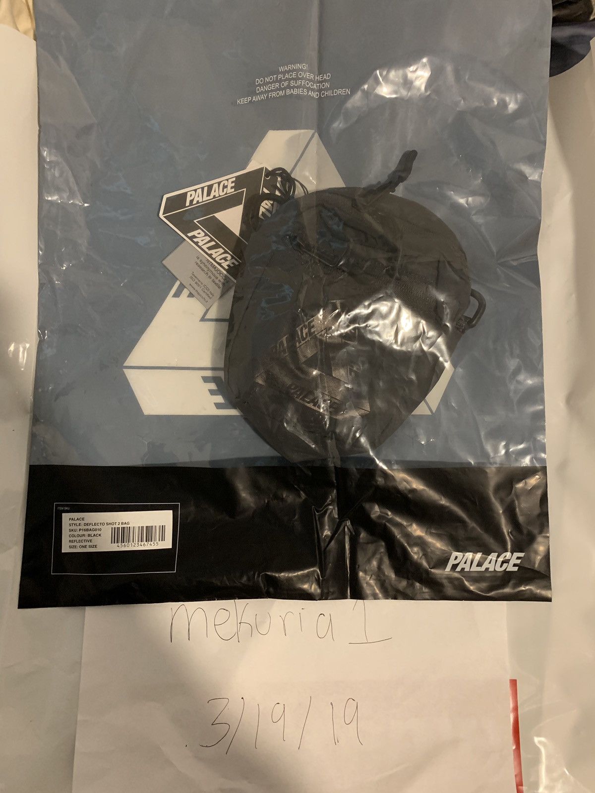 Palace Palace Deflecto Shot 2 bag black 3M | Grailed