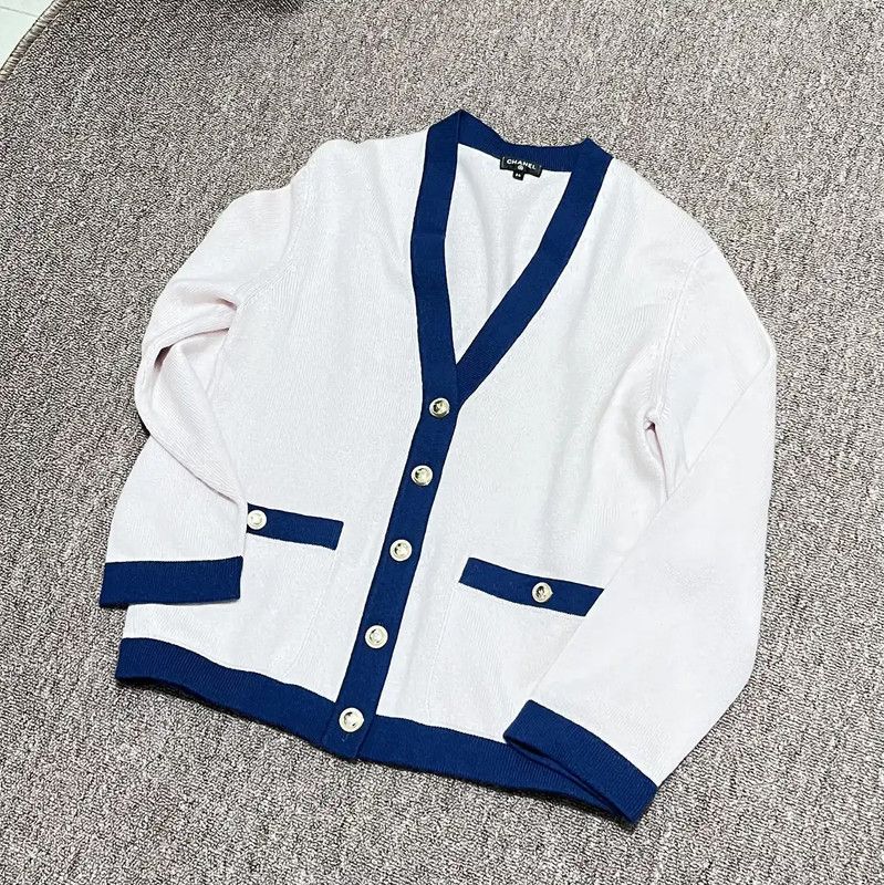 Chanel Chanel Light Pink Cashmere Cardigan for Women 0089 Size XS / US 0-2 / IT 36-38 - 3 Thumbnail