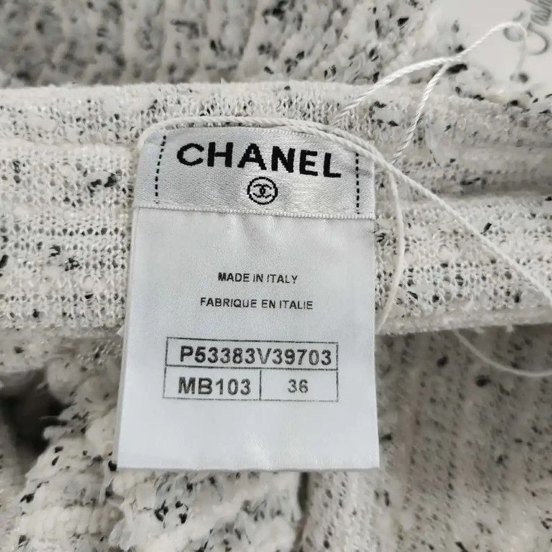 Chanel Chanel M Size Light Beige Pullover Sweater 0089 Size M / US 6-8 / IT 42-44 - 3 Thumbnail