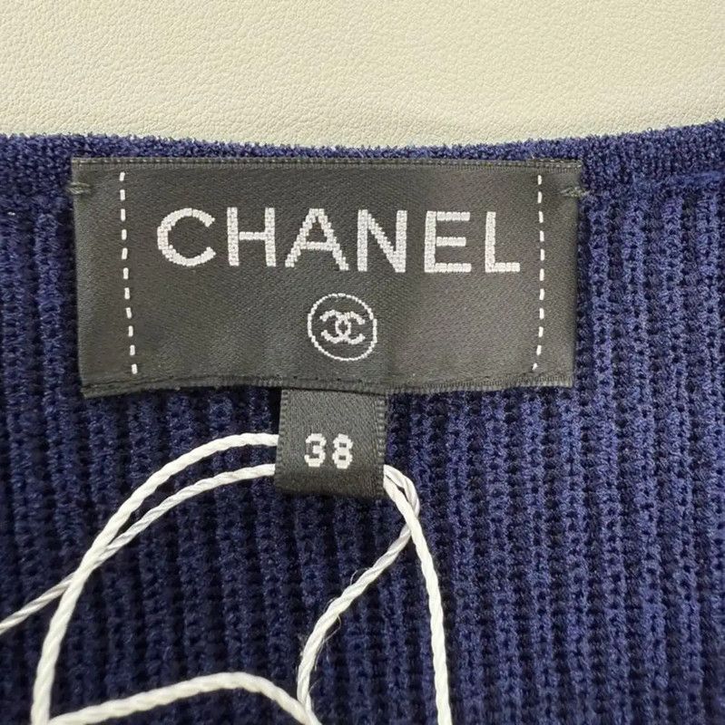 Chanel Chanel Knit Dress with Striped Skirt 0089 Size M / US 6-8 / IT 42-44 - 3 Thumbnail