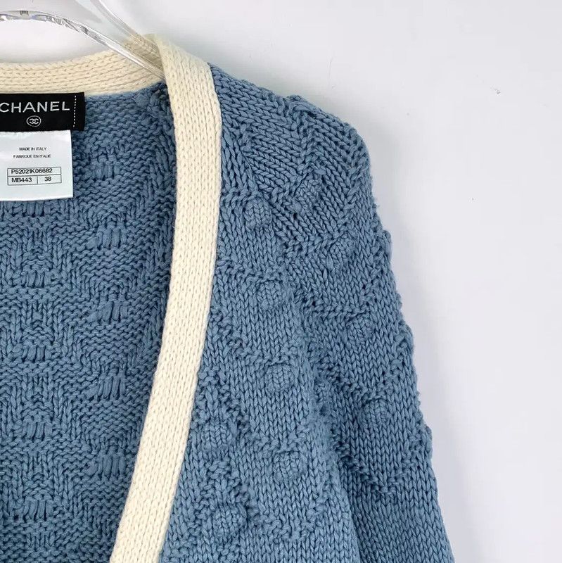 Chanel Chanel Women's Blue Wool Cardigan with Floral Detail 0089 Size S / US 4 / IT 40 - 3 Thumbnail
