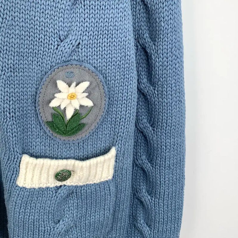 Chanel Chanel Women's Blue Wool Cardigan with Floral Detail 0089 Size S / US 4 / IT 40 - 4 Thumbnail