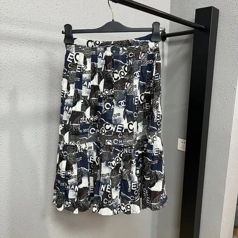 Chanel Chanel Multicolor Silk Midi Skirt 0089 Size 30" / US 8 / IT 44 - 2 Thumbnail