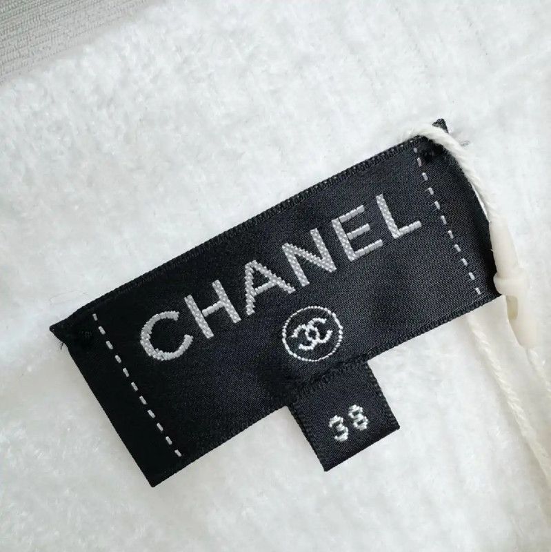 Chanel Chanel White Long Sleeve Pullover Sweater 0089 Size S / US 4 / IT 40 - 3 Thumbnail