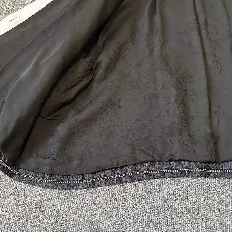 Chanel Chanel White and Black Wool Jacket 0089 Size S / US 4 / IT 40 - 6 Thumbnail