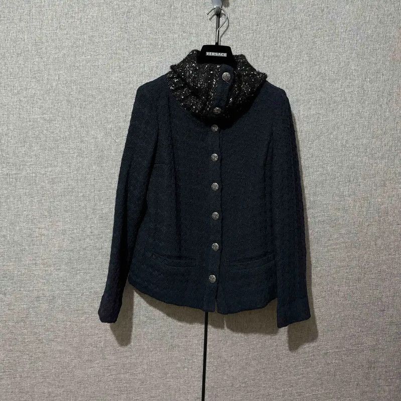 Chanel Chanel Black Cashmere Embroidered Dot Jacket 0089 Size S / US 4 / IT 40 - 2 Thumbnail