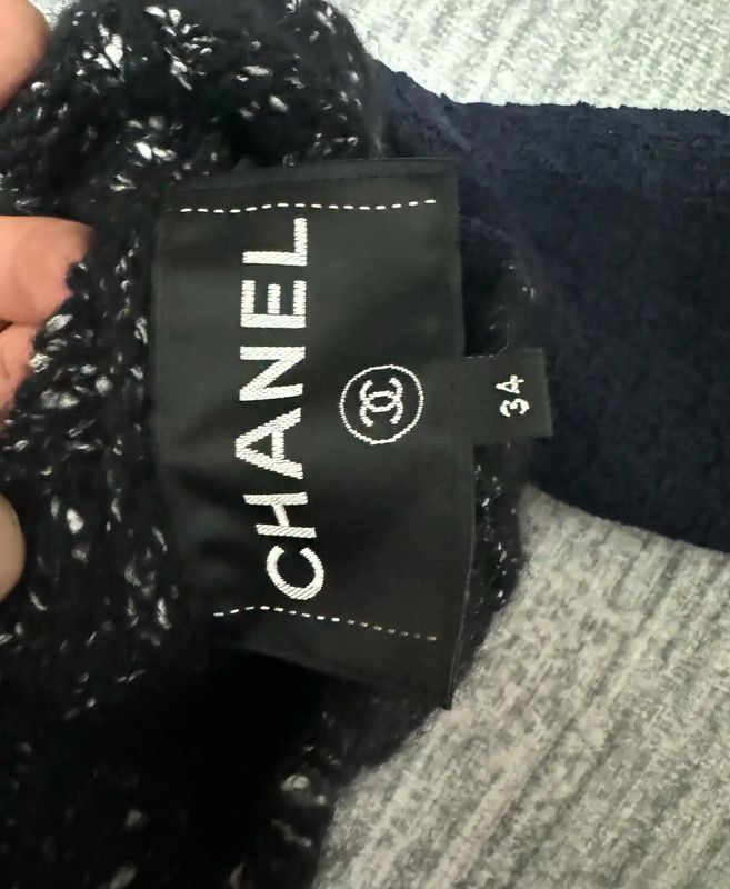 Chanel Chanel Black Cashmere Embroidered Dot Jacket 0089 Size S / US 4 / IT 40 - 5 Thumbnail