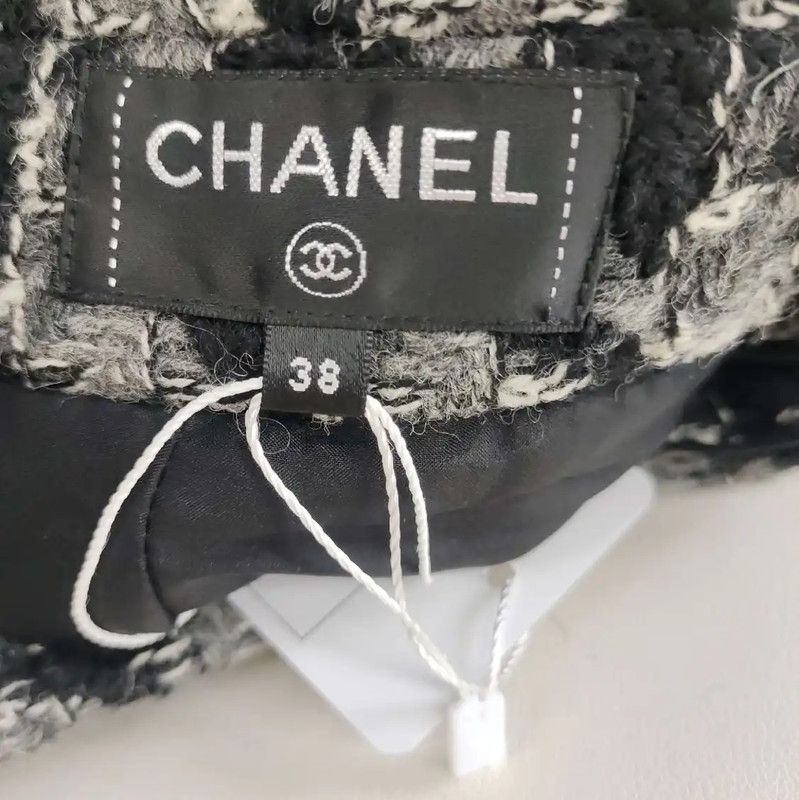 Chanel Chanel Colorblock Wool Midi Skirt 0089 Size 26" / US 2 / IT 38 - 5 Thumbnail